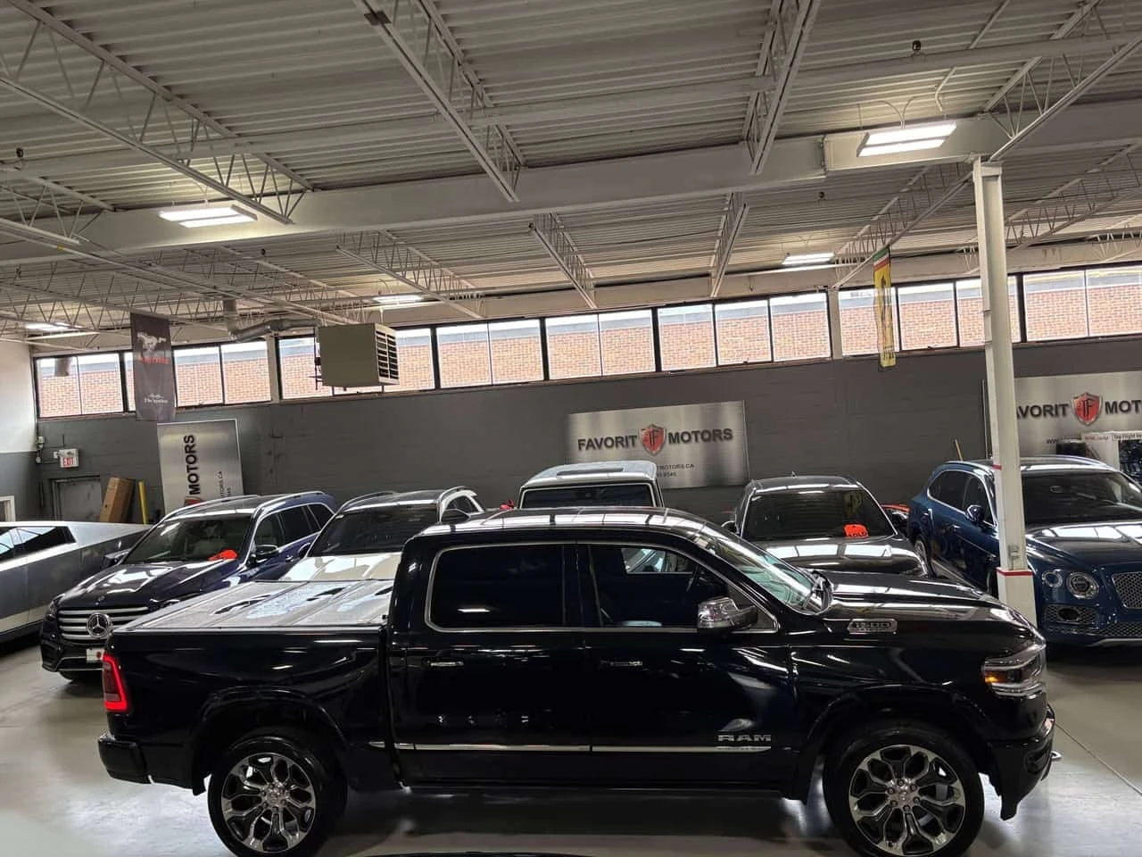 Dodge RAM 1500 * Limited| V8HEMI| 4X4| NAV| HARMANKARDON| LEATHER | Mobile.bg � ����������� 3