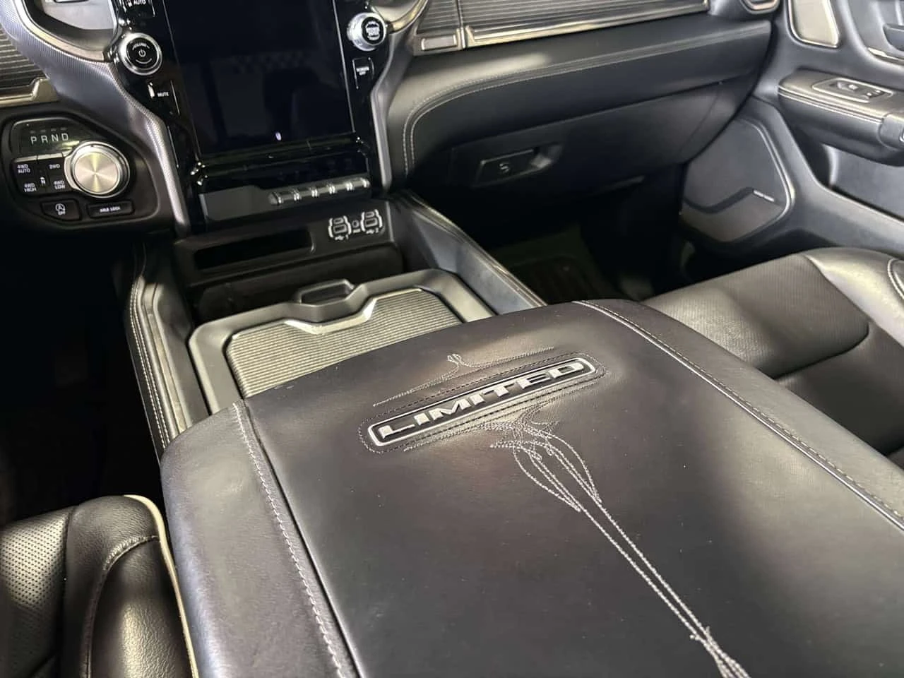 Dodge RAM 1500 * Limited| V8HEMI| 4X4| NAV| HARMANKARDON| LEATHER | Mobile.bg � ����������� 11