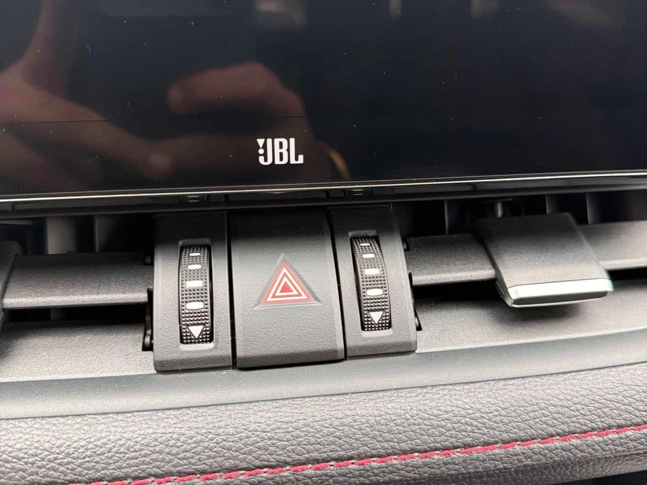 Toyota Rav4 * XSE AWD * CARFAX * ����� �� ����������� | Mobile.bg � ����������� 10