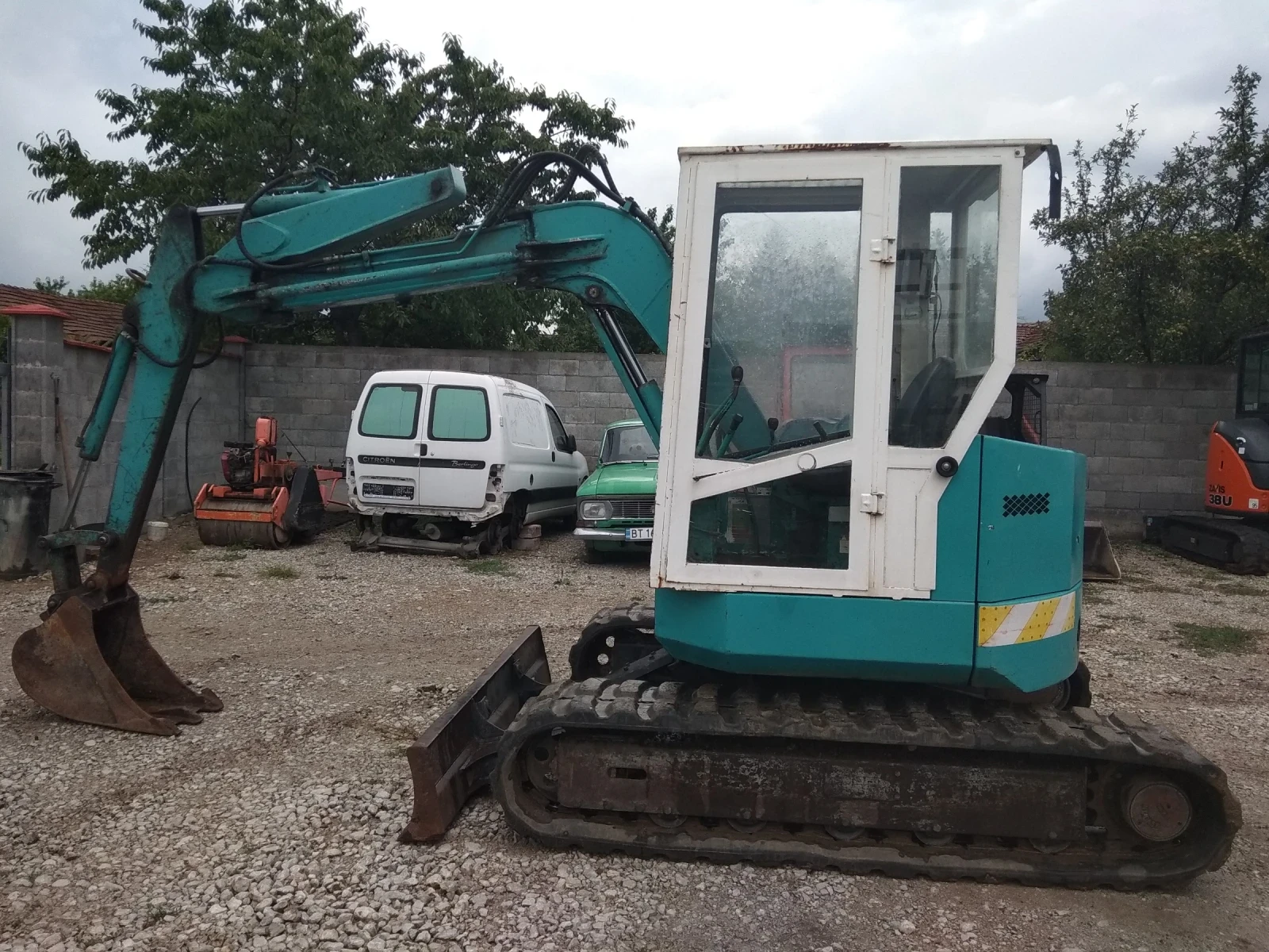 Багер Komatsu PC38UU - изображение 2