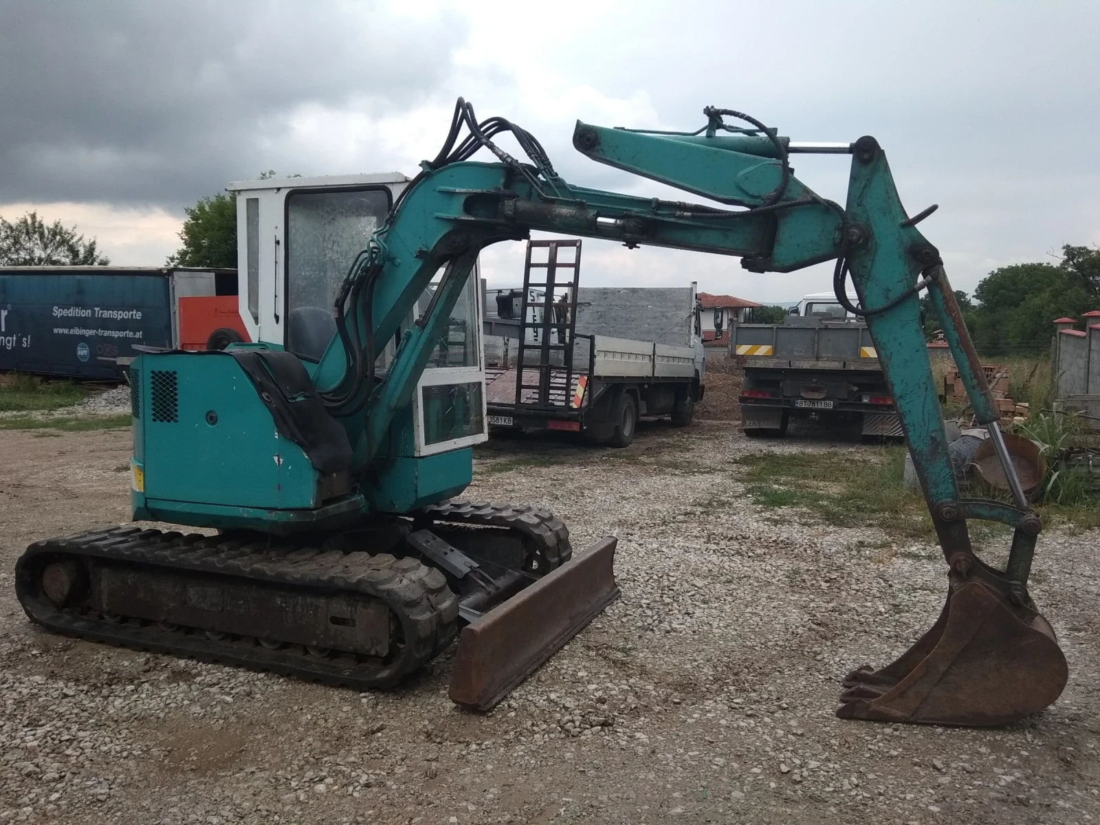 Багер Komatsu PC38UU - изображение 3