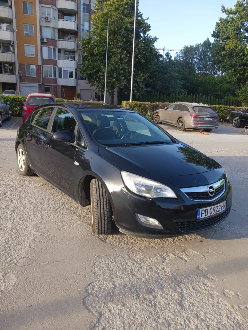 Opel Astra J, снимка 2 - Автомобили и джипове - 47245161