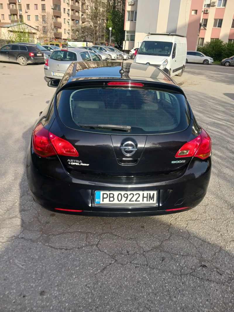 Opel Astra J, снимка 6 - Автомобили и джипове - 47245161