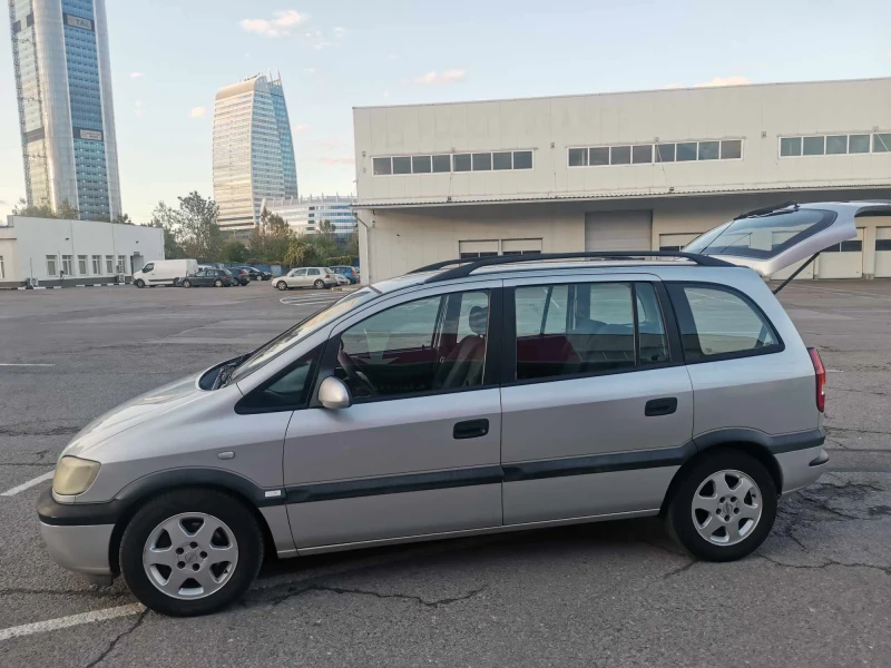 Opel Zafira 2.0 Dti 16v, снимка 4 - Автомобили и джипове - 47346605