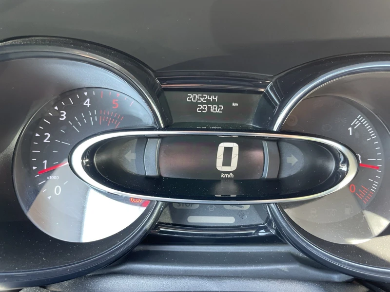 Renault Clio Grandtour 1.5 dCi, снимка 9 - Автомобили и джипове - 50551422