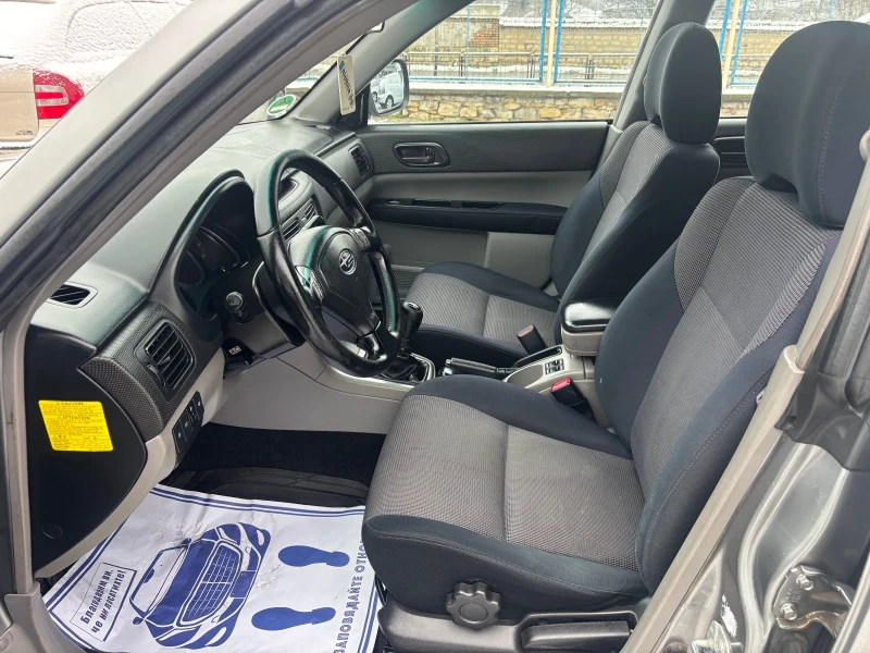 Subaru Forester 2.0i Германия Топ Състояние, снимка 6 - Автомобили и джипове - 53062532
