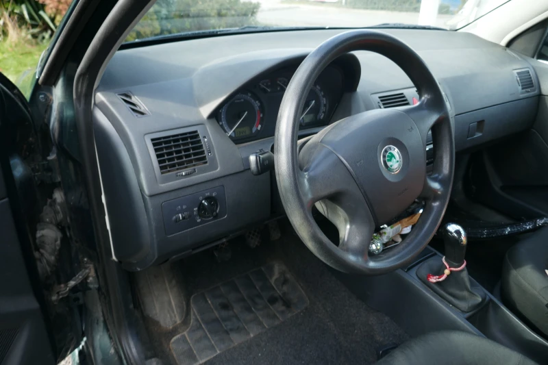 Skoda Fabia, снимка 7 - Автомобили и джипове - 53218739