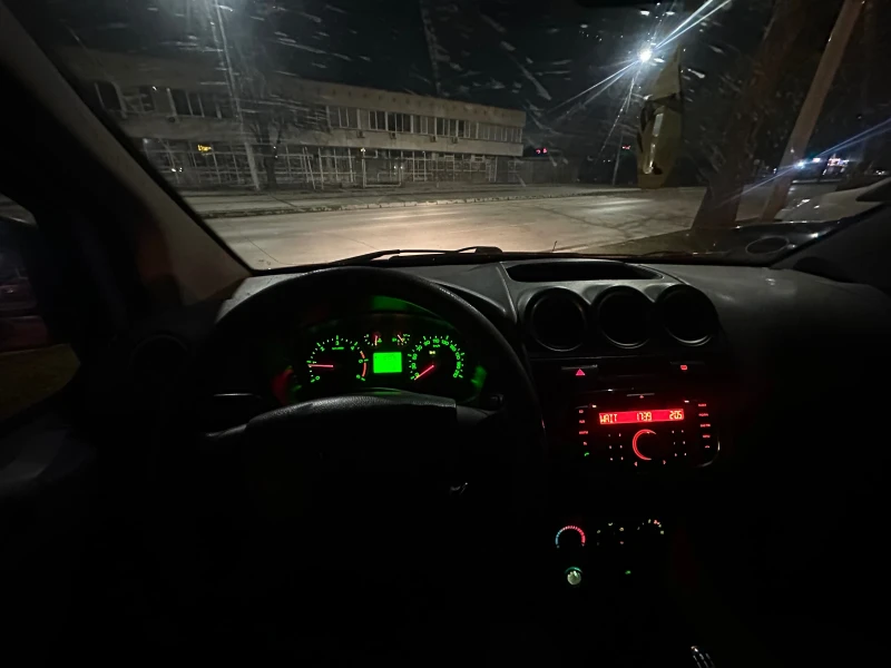 Ford Connect 1.8 дизел 75к.с  Теглич, снимка 10 - Автомобили и джипове - 53442596