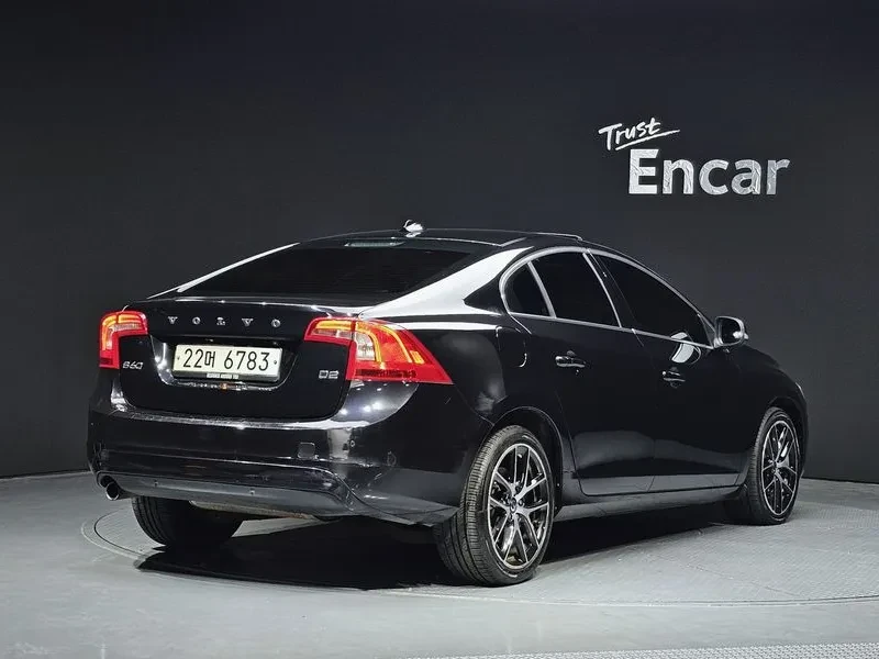 Volvo S60 D2 2Nd Generation, снимка 2 - Автомобили и джипове - 56160963