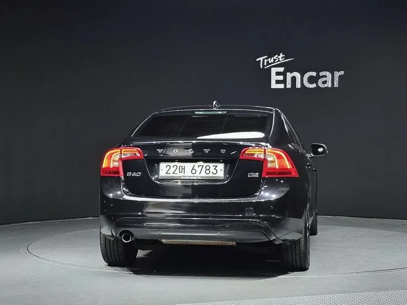 Volvo S60 D2 2Nd Generation, снимка 4 - Автомобили и джипове - 56160963