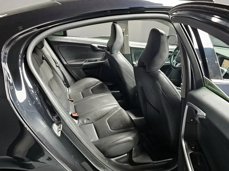 Volvo S60 D2 2Nd Generation, снимка 12 - Автомобили и джипове - 56160963