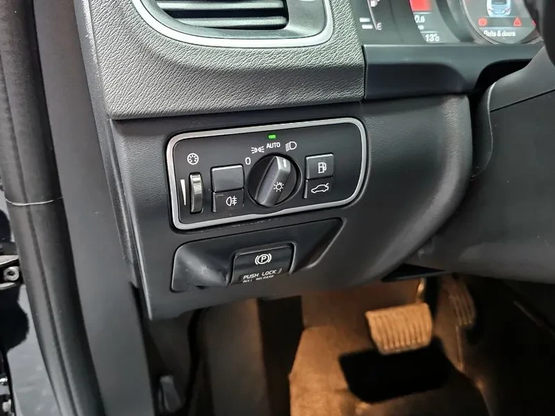 Volvo S60 D2 2Nd Generation, снимка 17 - Автомобили и джипове - 56160963