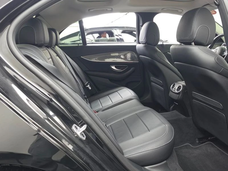 Mercedes-Benz E 300 E300 4MATIC AMG Line| 245к.с., снимка 12 - Автомобили и джипове - 56192608