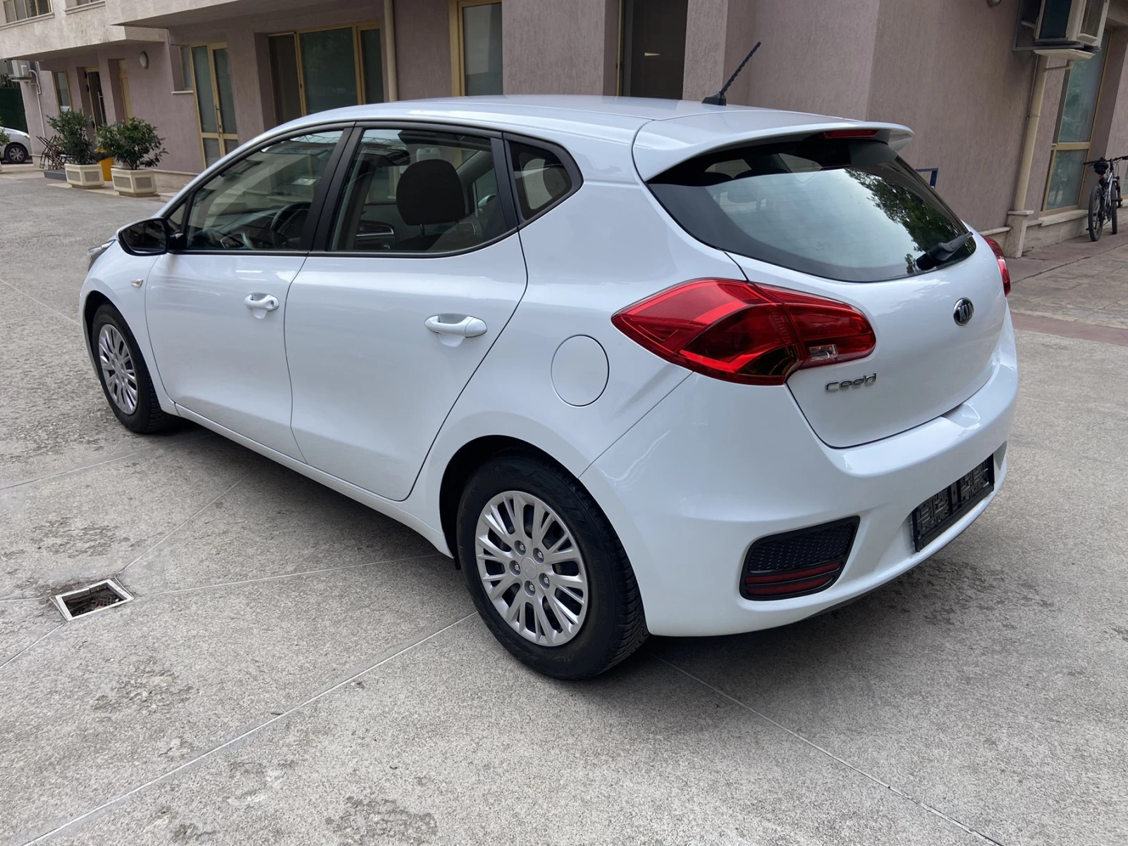 Kia Ceed 1.4 Cool 55 000 км - изображение 5