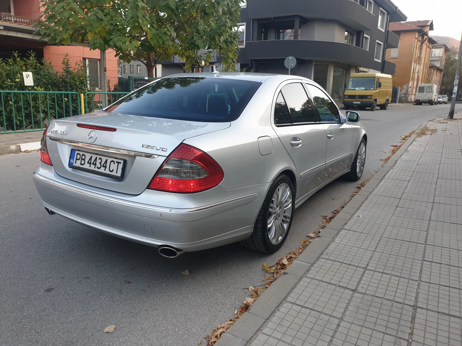 Mercedes-Benz E 280  CDI   EVO - изображение 6