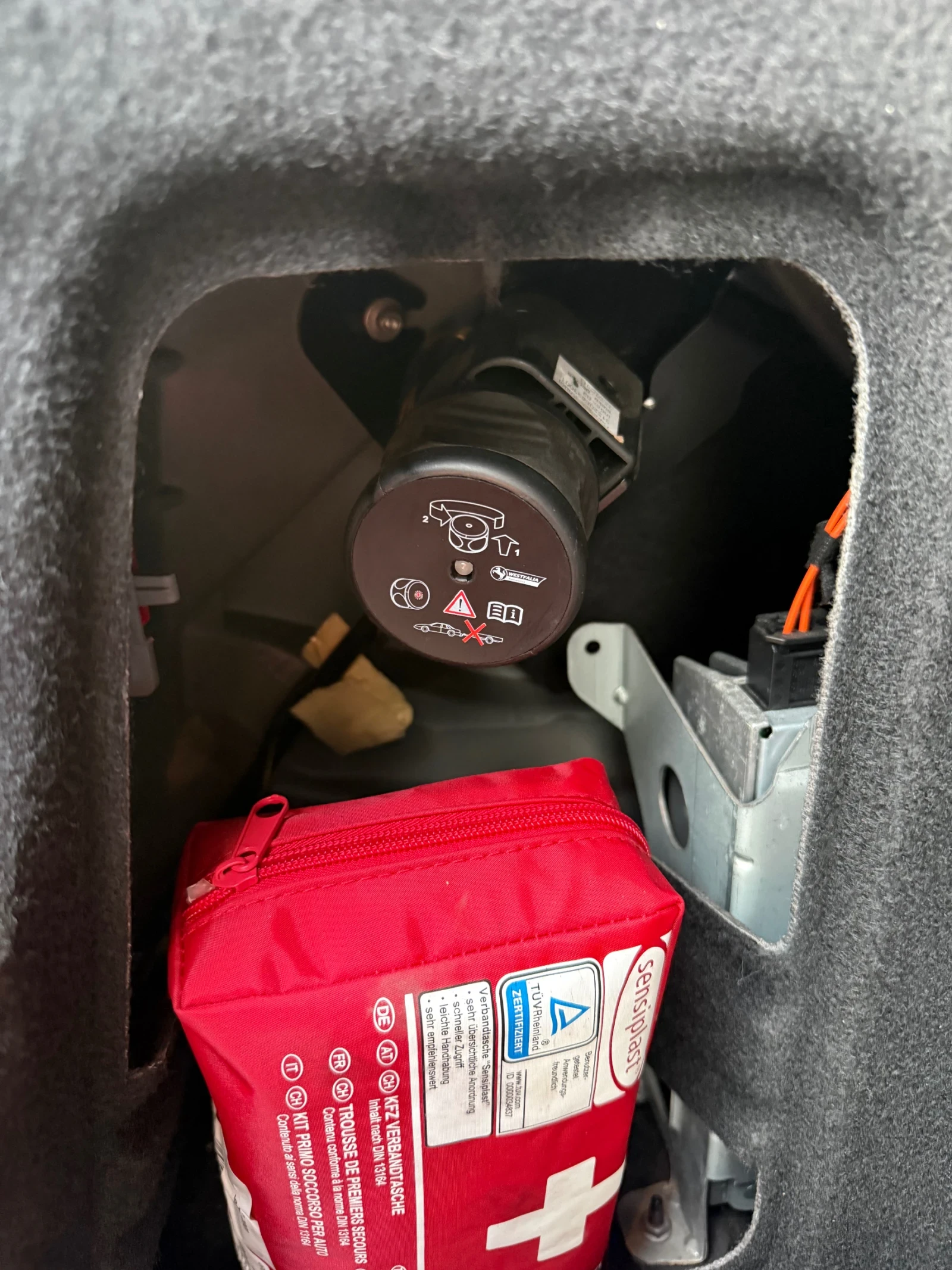 Mercedes-Benz C 250, снимка 11 - Автомобили и джипове - 54187638