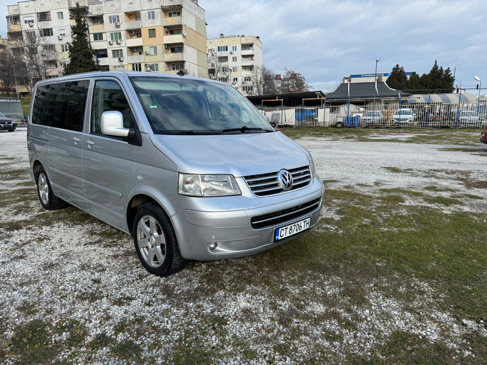 VW Multivan T5 2.5 TDI 174 2007, снимка 3 - Автомобили и джипове - 54208693