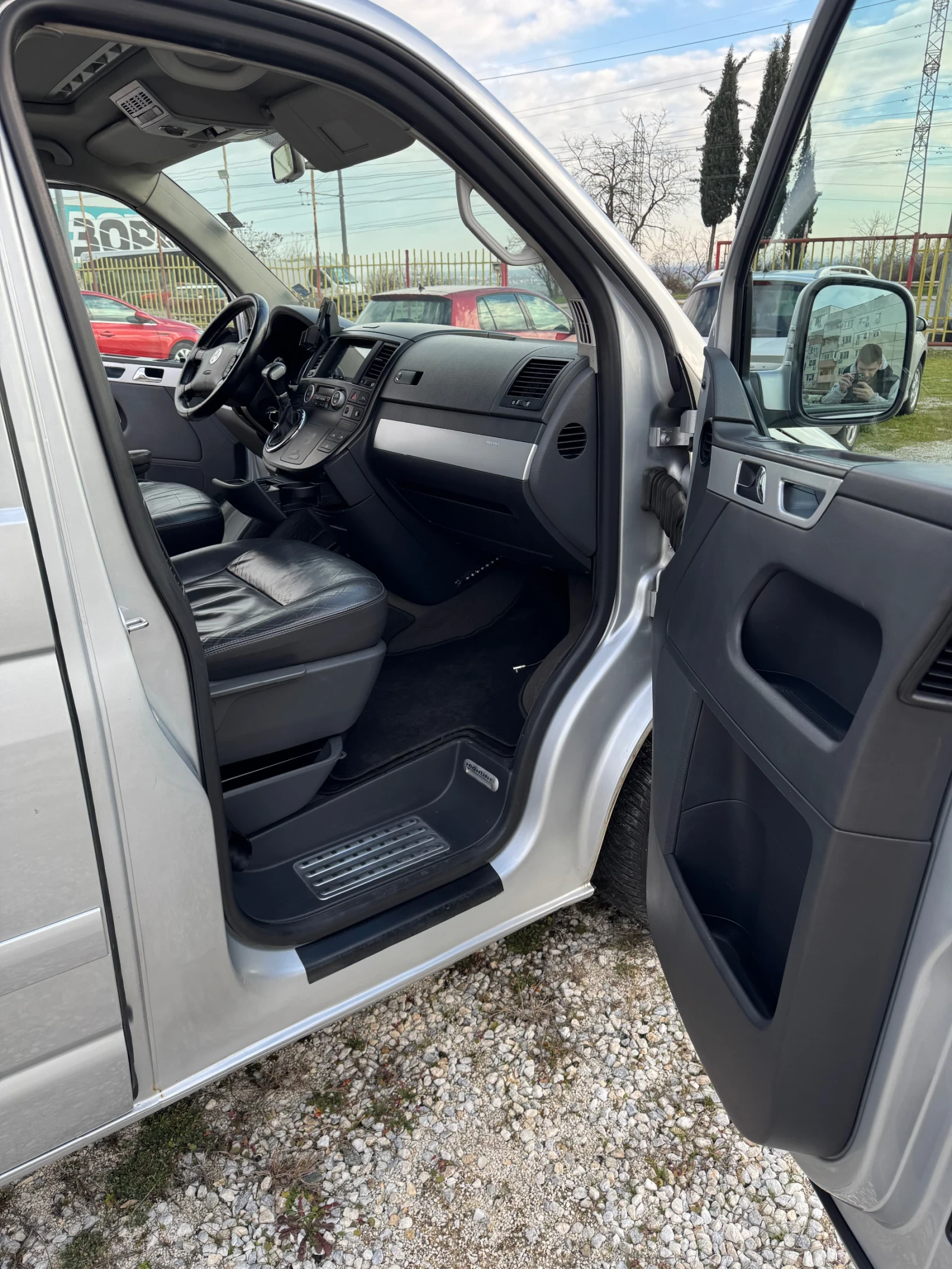 VW Multivan T5 2.5 TDI 174 2007, снимка 11 - Автомобили и джипове - 54208693