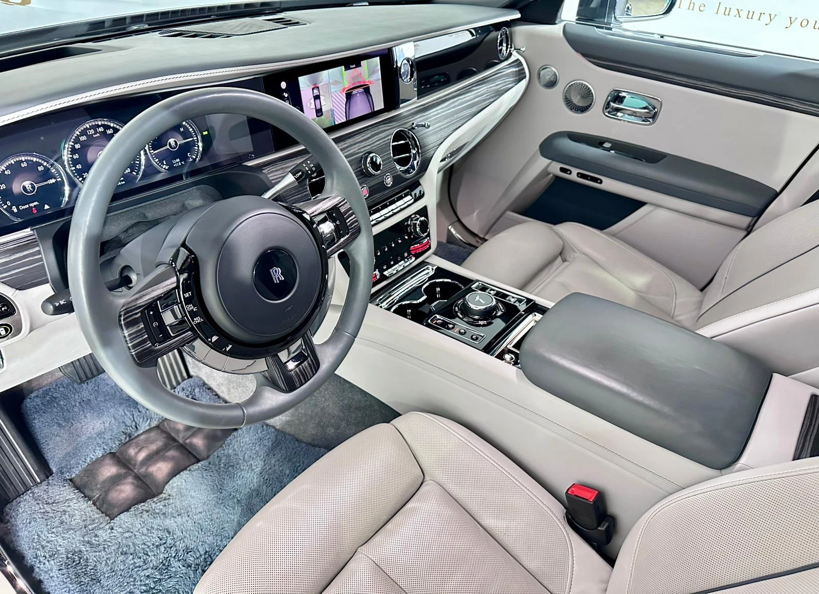 Rolls-Royce Ghost EWB* Massage* TV* HuD, снимка 7 - Автомобили и джипове - 54275876