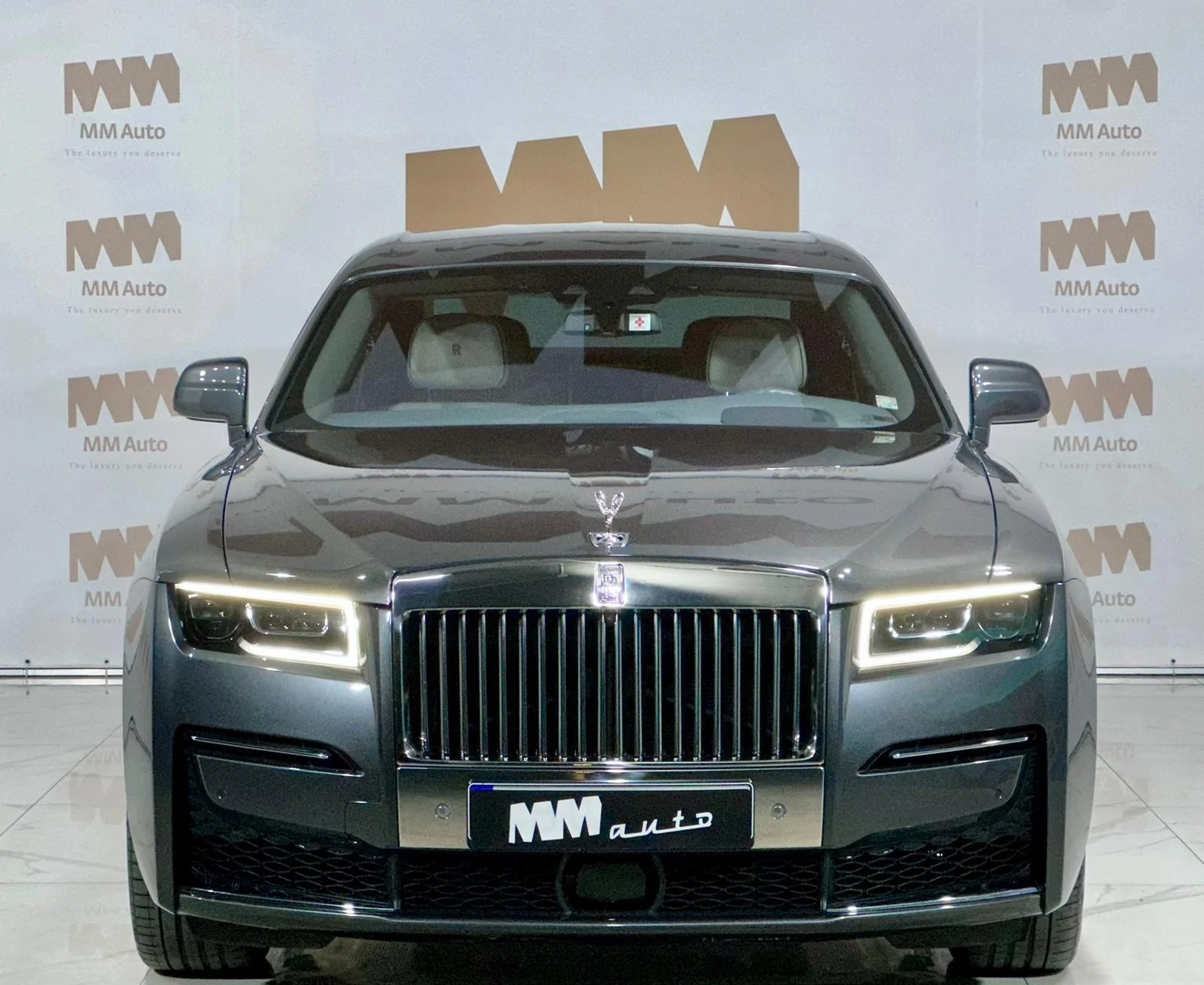 Rolls-Royce Ghost EWB* Massage* TV* HuD, снимка 4 - Автомобили и джипове - 54275876