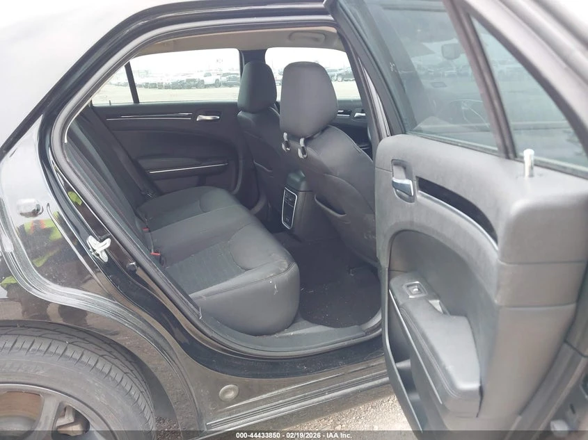 Chrysler 300c 3.6l 300 Touring, снимка 8 - Автомобили и джипове - 54318406