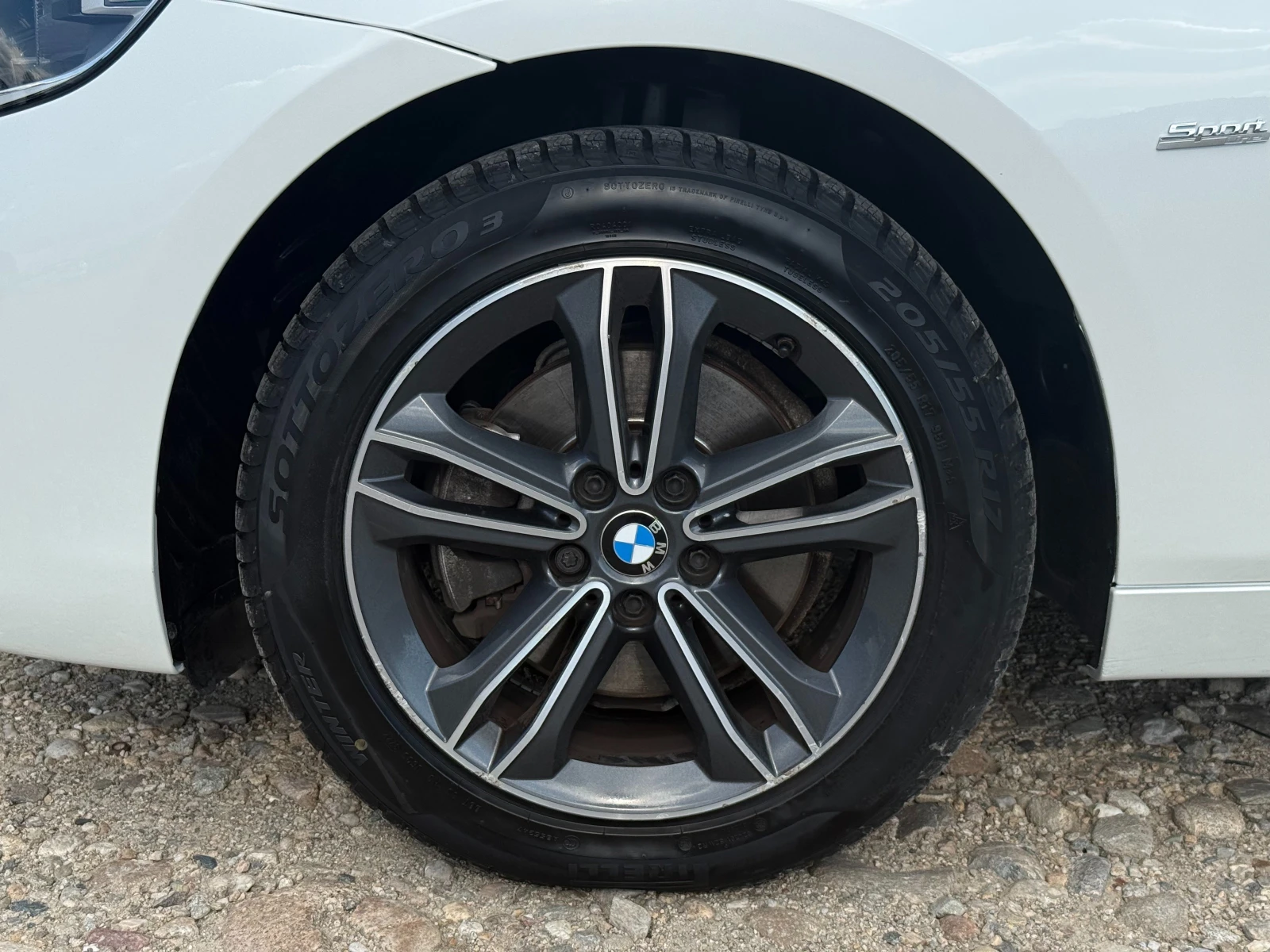 BMW 2 Active Tourer 218d M/Facelift/Head-up/Амбиент/Панорама/Лизинг, снимка 17 - Автомобили и джипове - 54692008