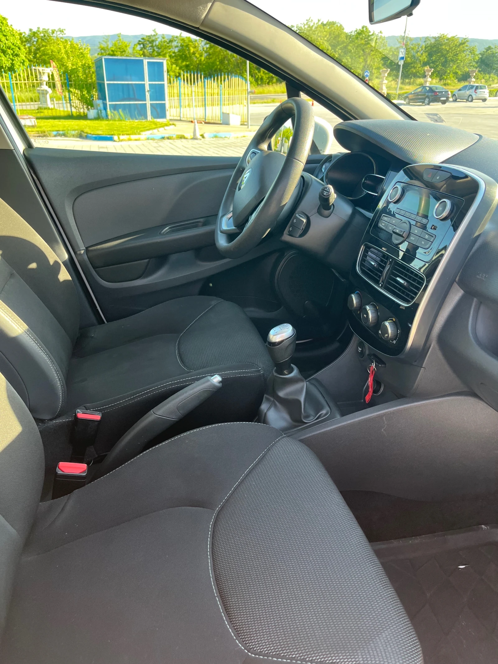 Renault Clio, снимка 11 - Автомобили и джипове - 54722203