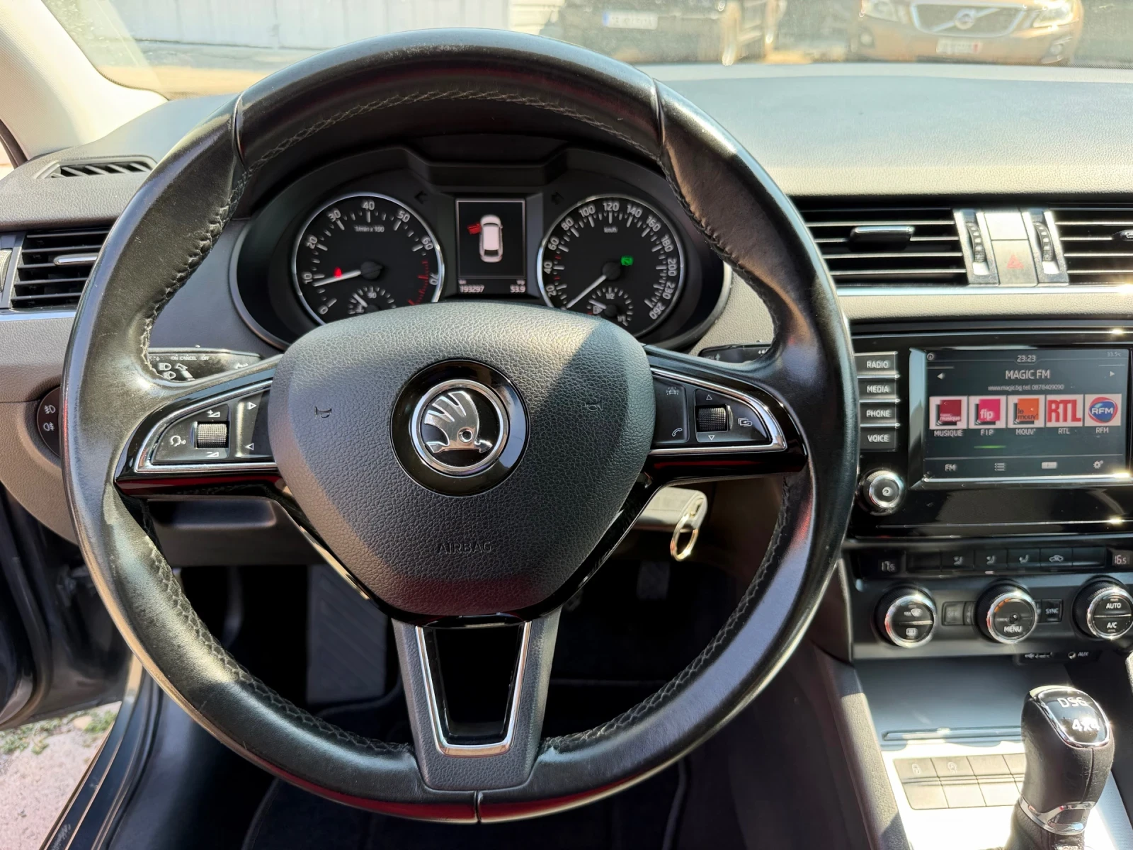 Skoda Octavia 1.8i / 4x4 / Автоматик, снимка 11 - Автомобили и джипове - 55502733