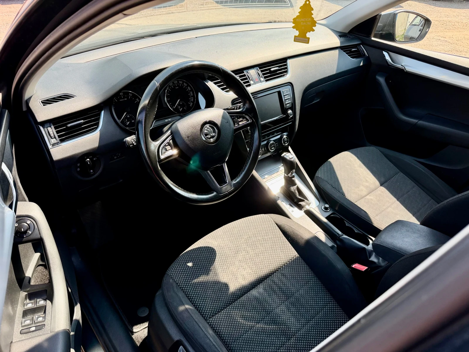Skoda Octavia 1.8i / 4x4 / Автоматик, снимка 7 - Автомобили и джипове - 55502733