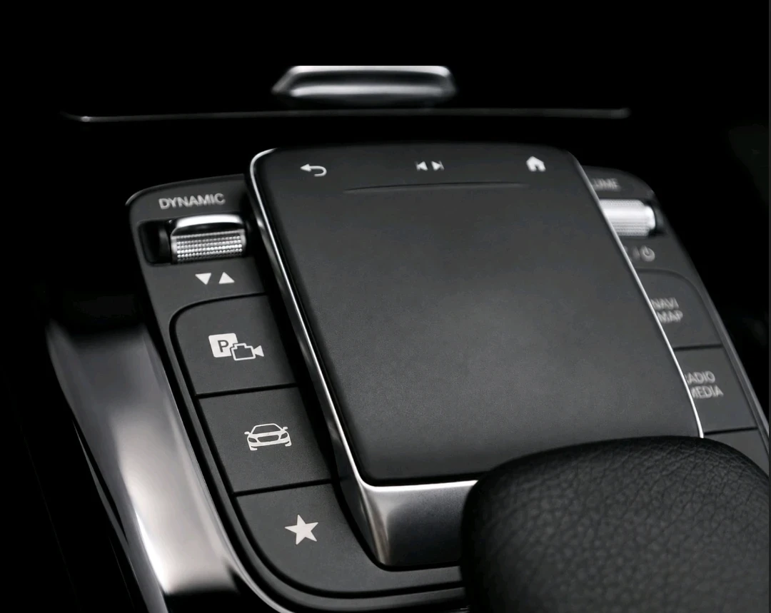 Mercedes-Benz CLA 250 Shooting brake, снимка 12 - Автомобили и джипове - 55532679