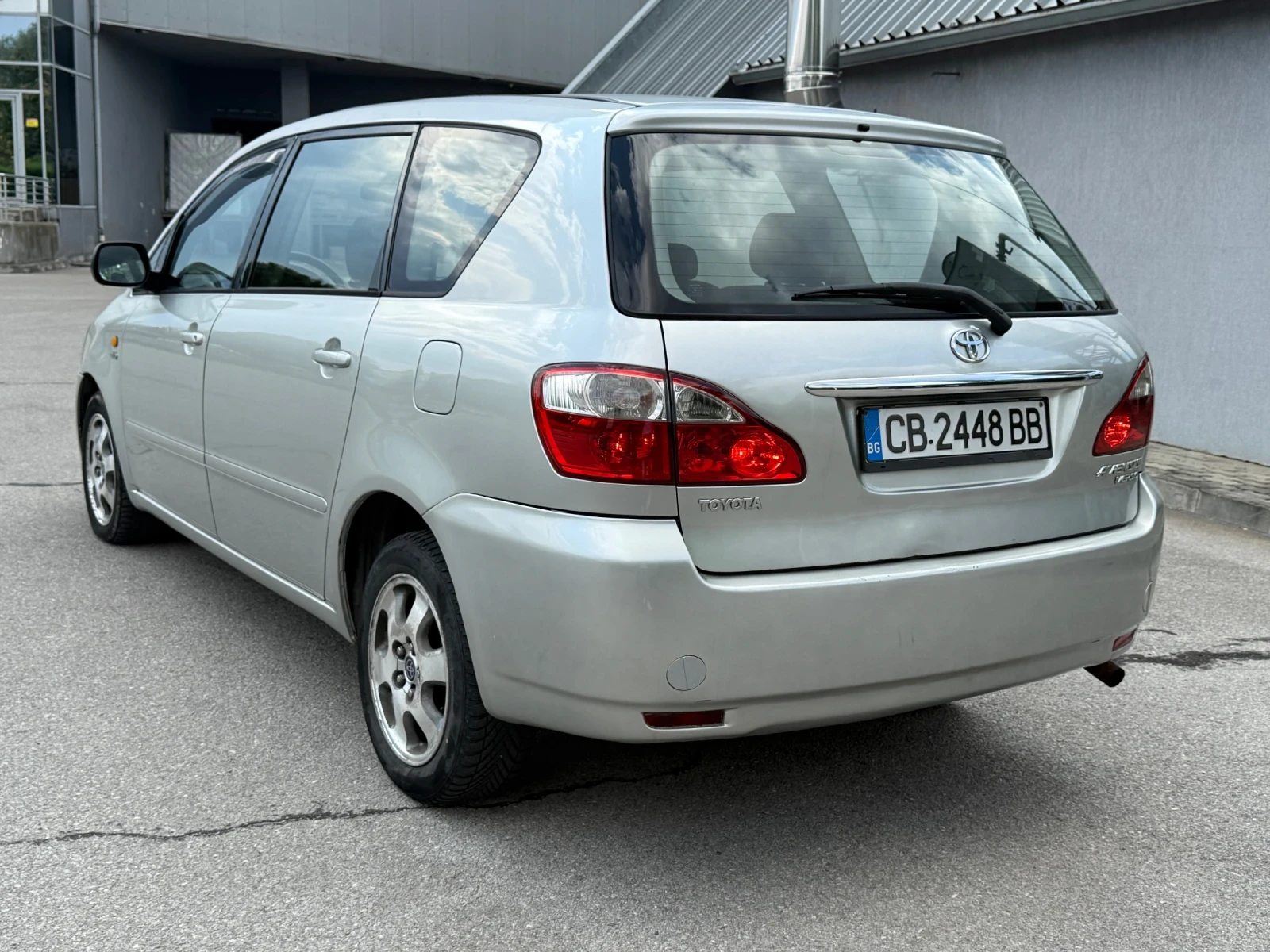Toyota Avensis verso 2.0 dizel, снимка 6 - Автомобили и джипове - 55608098