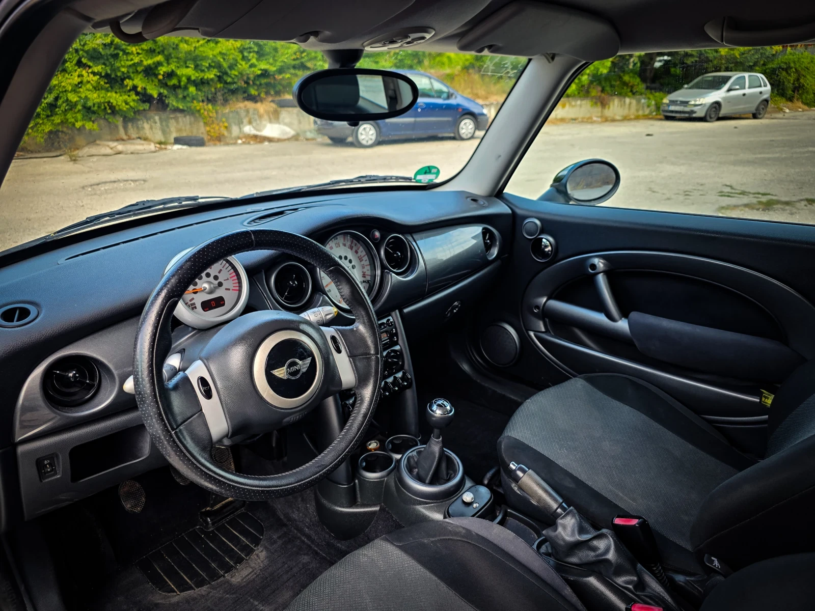 Mini Cooper = ONE= ПЕРФЕКТЕН= , снимка 5 - Автомобили и джипове - 55667312