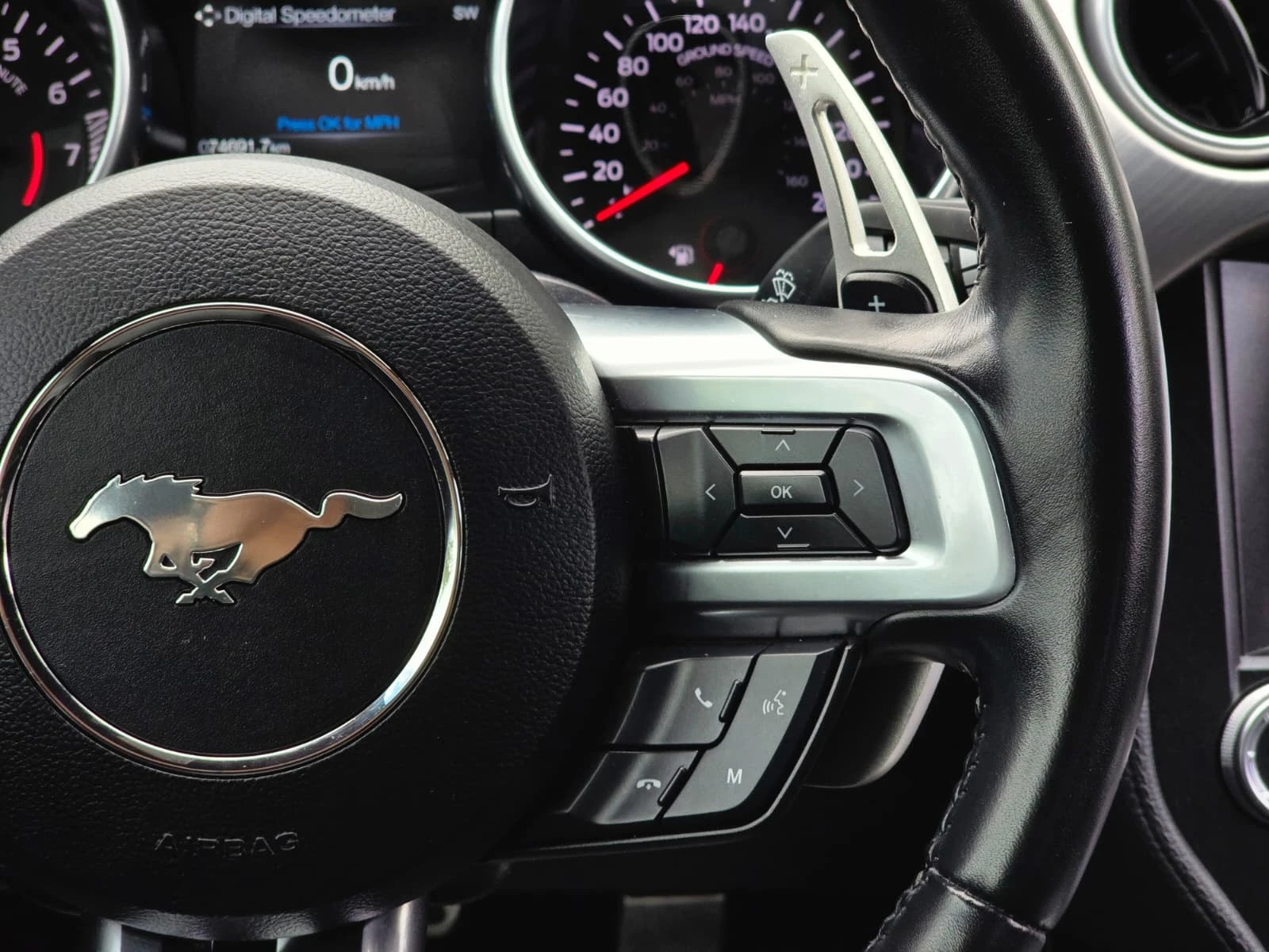Ford Mustang * EcoBoost * CARFAX * ОПЦИЯ ЗА ФИНАНСИРАНЕ , снимка 13 - Автомобили и джипове - 55850148