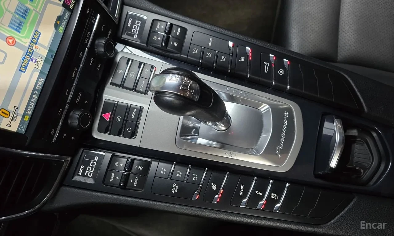 Porsche Panamera * 3.6 AWD * АВТОКРЕДИТ БЕЗ ПЪРВОНАЧАЛНА ВНОСКА* , снимка 9 - Автомобили и джипове - 56021696
