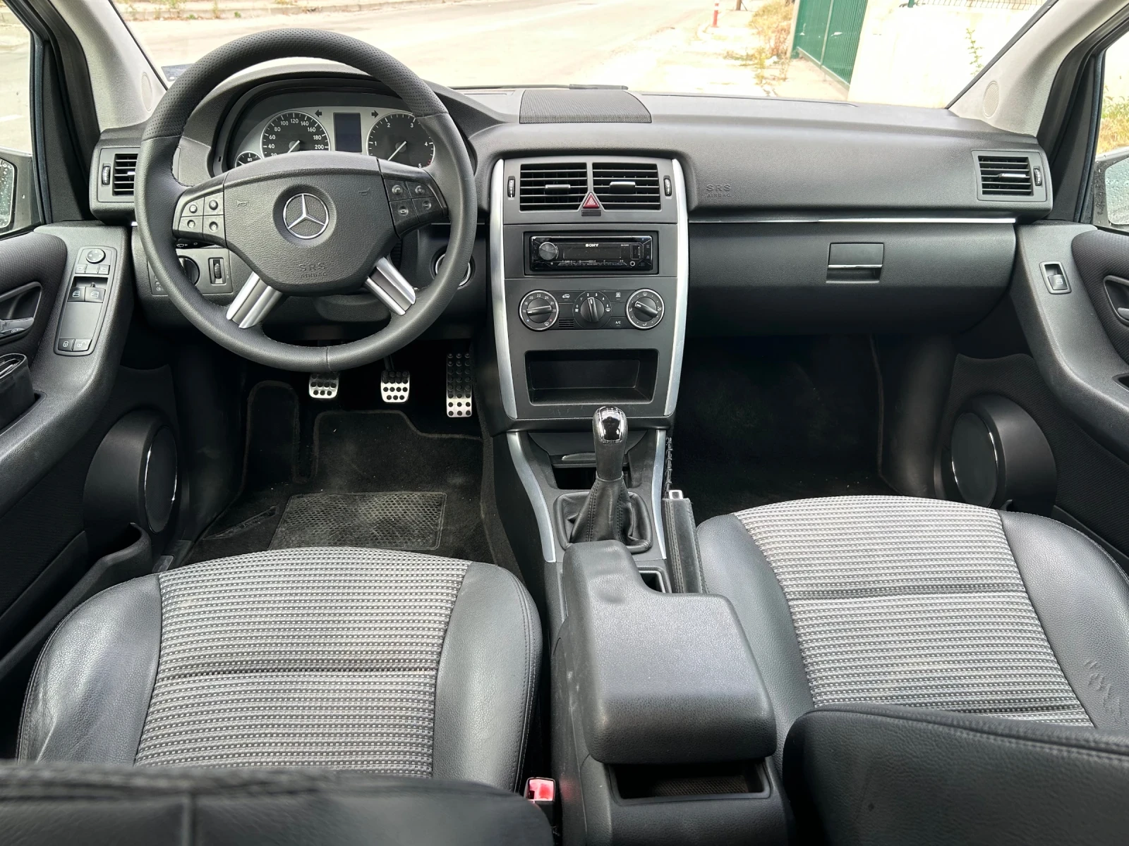 Mercedes-Benz B 180 2.0 CDI, снимка 6 - Автомобили и джипове - 56040210