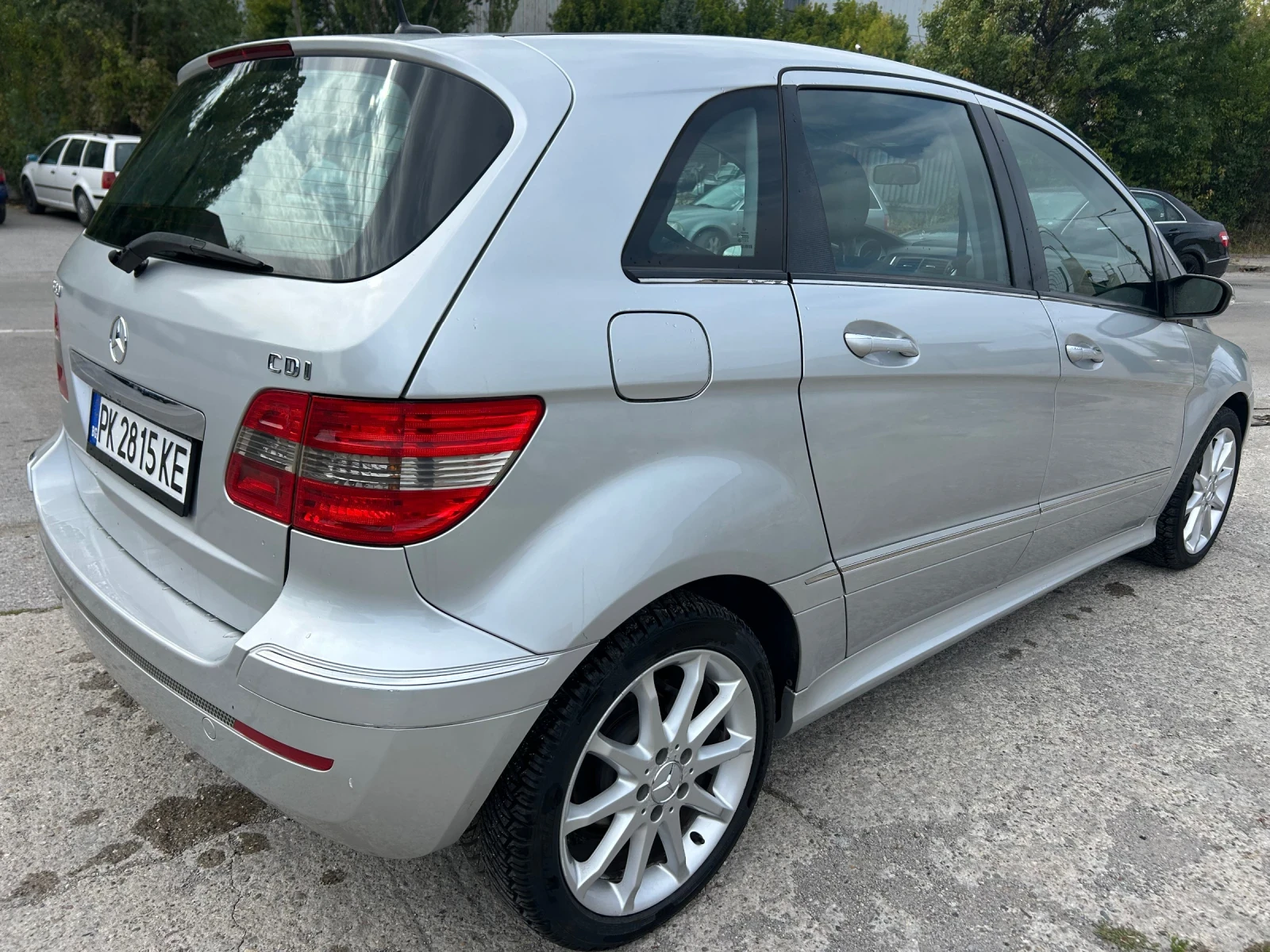 Mercedes-Benz B 180 2.0 CDI, снимка 3 - Автомобили и джипове - 56040210