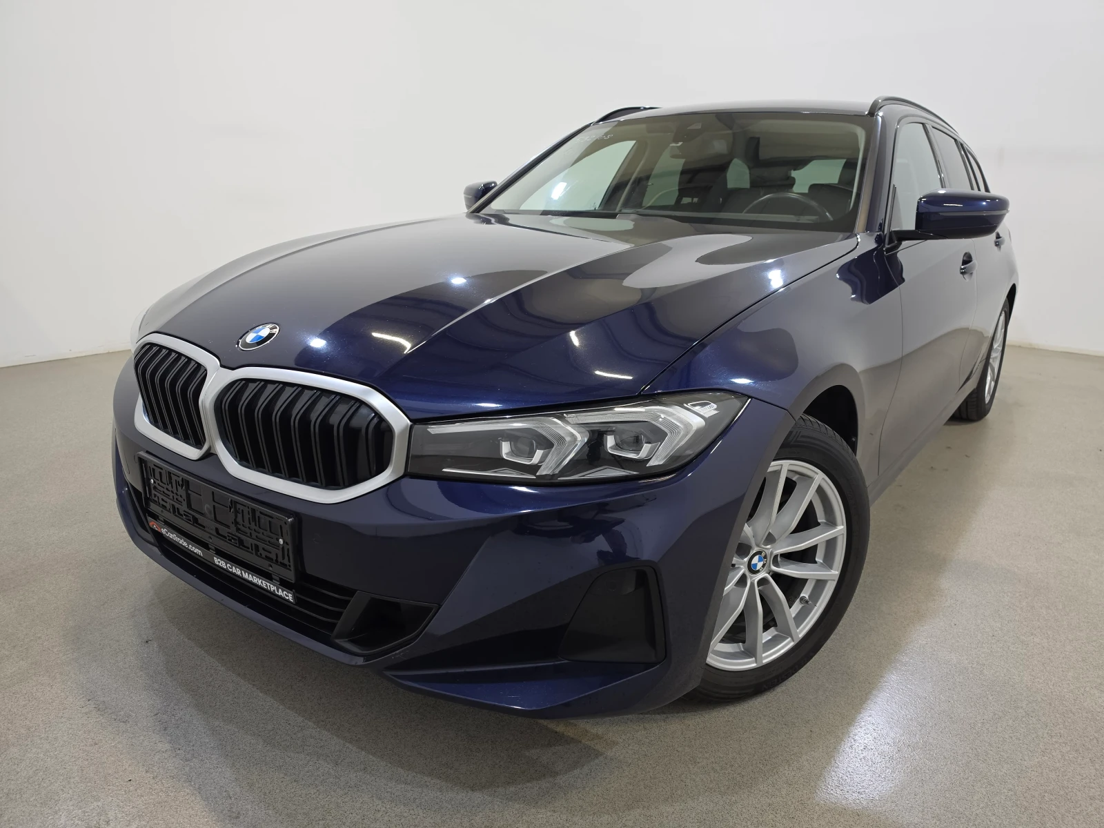 BMW 316 автоматик LED навигация, снимка 2 - Автомобили и джипове - 56070101