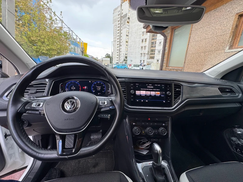 VW T-Roc, снимка 10 - Автомобили и джипове - 47518256