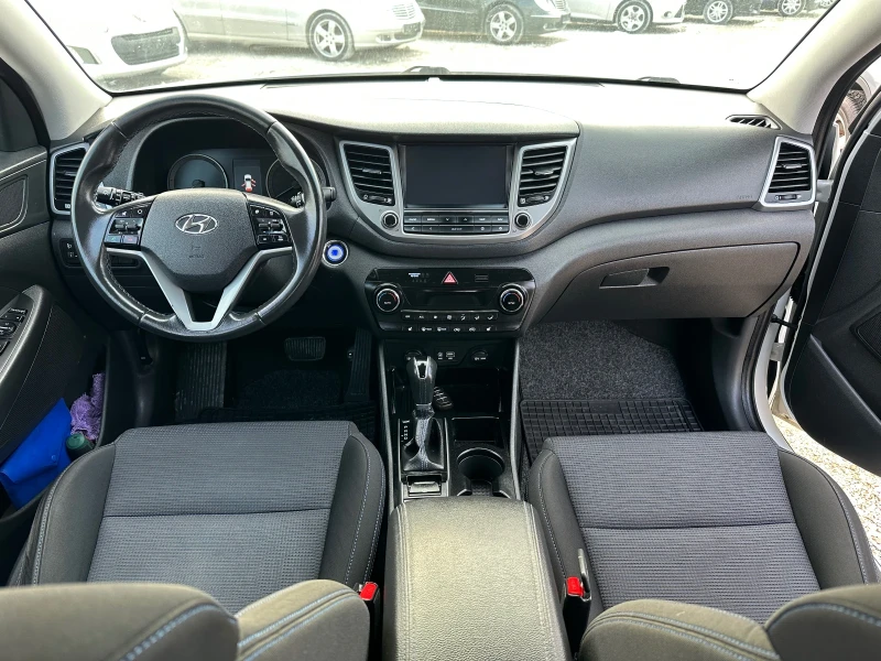 Hyundai Tucson Автомат, снимка 5 - Автомобили и джипове - 48769788