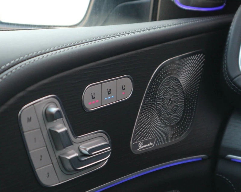 Mercedes-Benz GLS 580* 4M* AMG* PANO* DISTR* HEAD-UP* BURM* PANO* NI, снимка 5 - Автомобили и джипове - 51562295