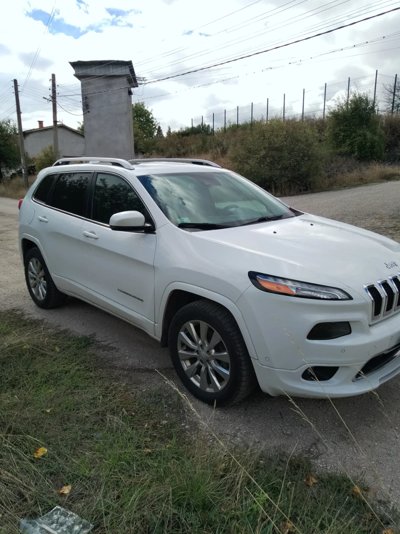 Jeep Cherokee Overland  , снимка 4 - Автомобили и джипове - 52347074
