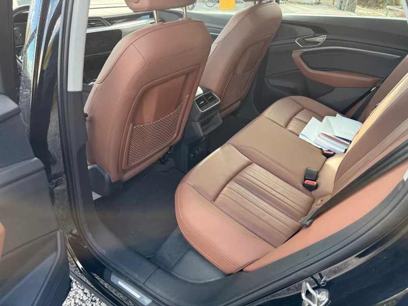 Audi E-Tron Q8 55 114kwh Quattro, снимка 12 - Автомобили и джипове - 52568921