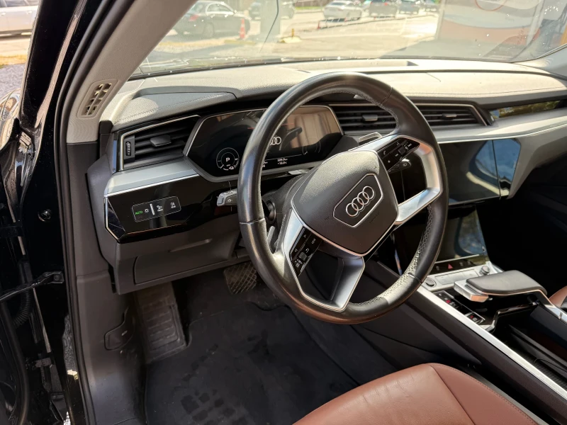 Audi E-Tron Q8 55 114kwh Quattro, снимка 9 - Автомобили и джипове - 52568921