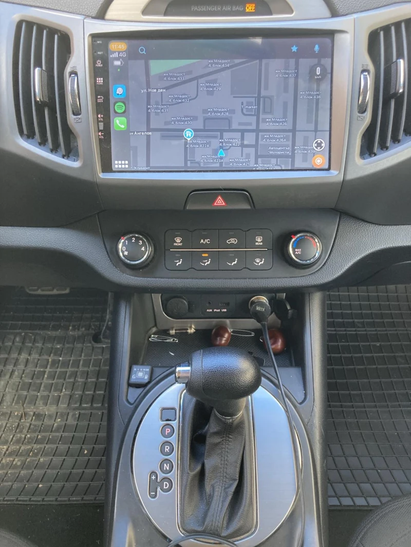 Kia Sportage AWD 2.4MPI Аuto + Газ, снимка 2 - Автомобили и джипове - 53459502