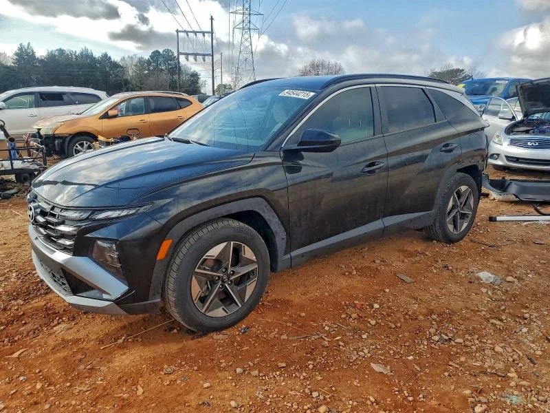 Hyundai Tucson 2.5L 4 Front-wheel Drive, снимка 2 - Автомобили и джипове - 53570800