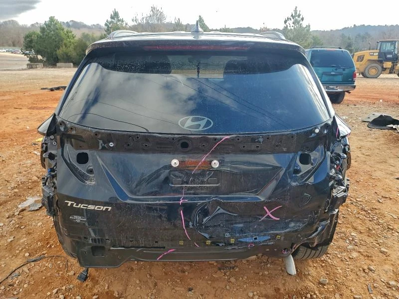 Hyundai Tucson 2.5L 4 Front-wheel Drive, снимка 12 - Автомобили и джипове - 53570800