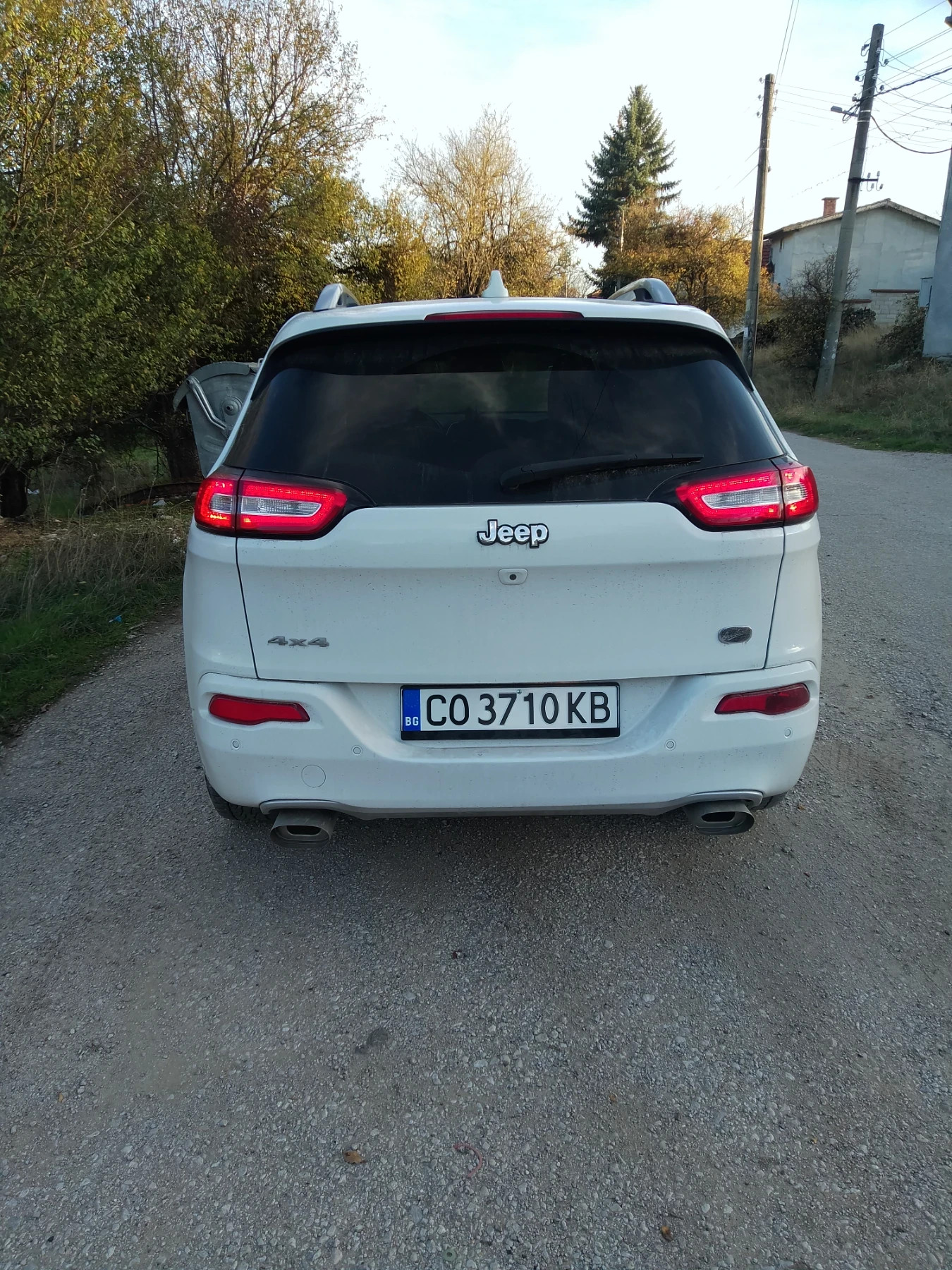 Jeep Cherokee Overland   - изображение 2