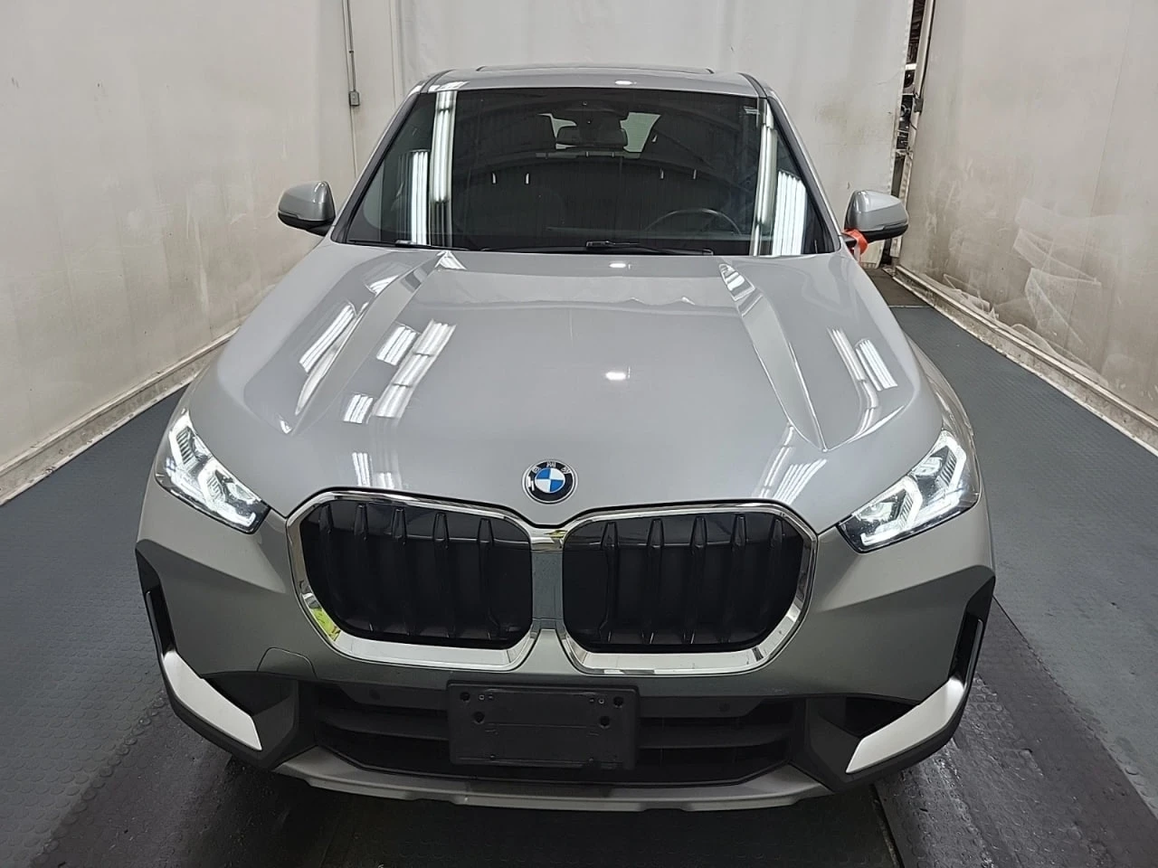 BMW X1 * АВТО КРЕДИТ* ЦЕНА ДО БГ * СЕРВИЗНА ИСТОРИЯ *  - изображение 2