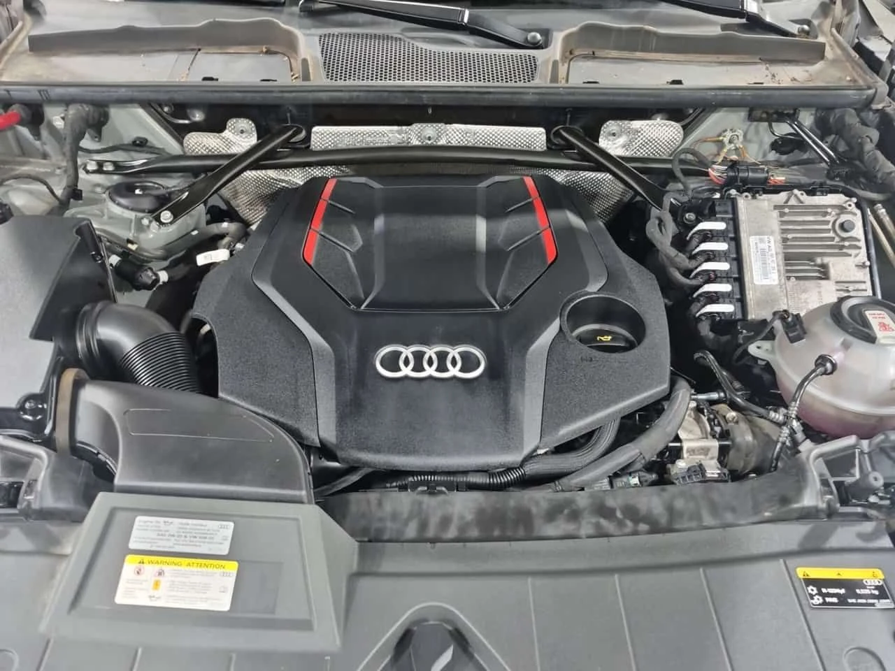 Audi SQ5 * TECHNIK * CARFAX * ЦЕНА ДО БГ, снимка 17 - Автомобили и джипове - 54268406