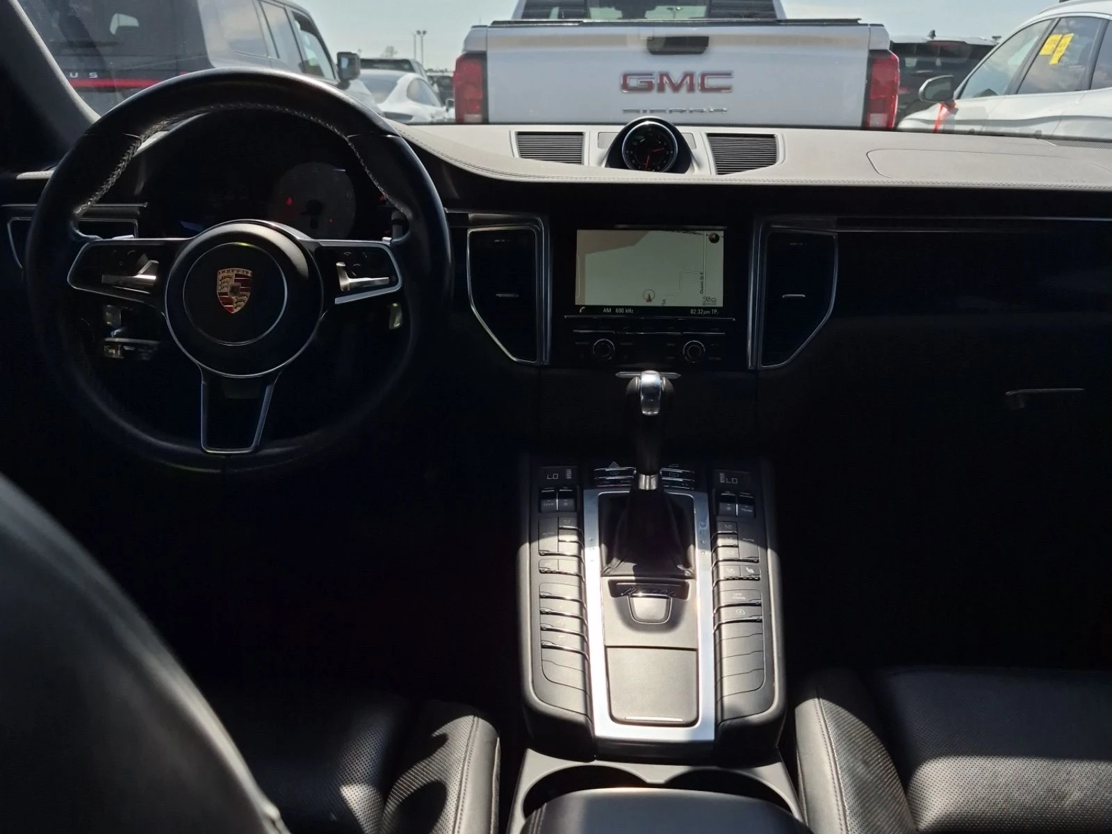 Porsche Macan, снимка 8 - Автомобили и джипове - 54417700